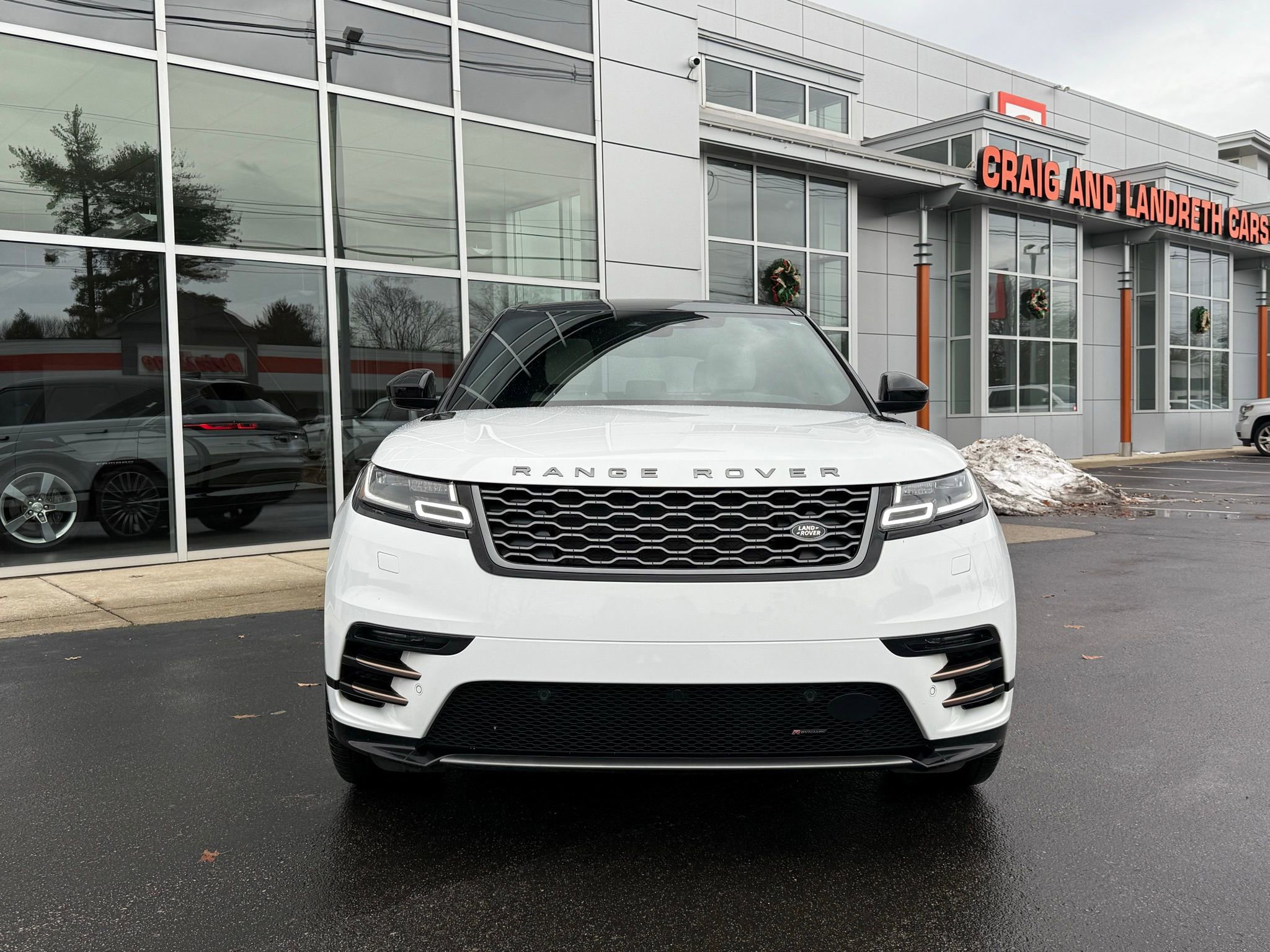 Used 2023 Land Rover Range Rover Velar R-Dynamic S image 7