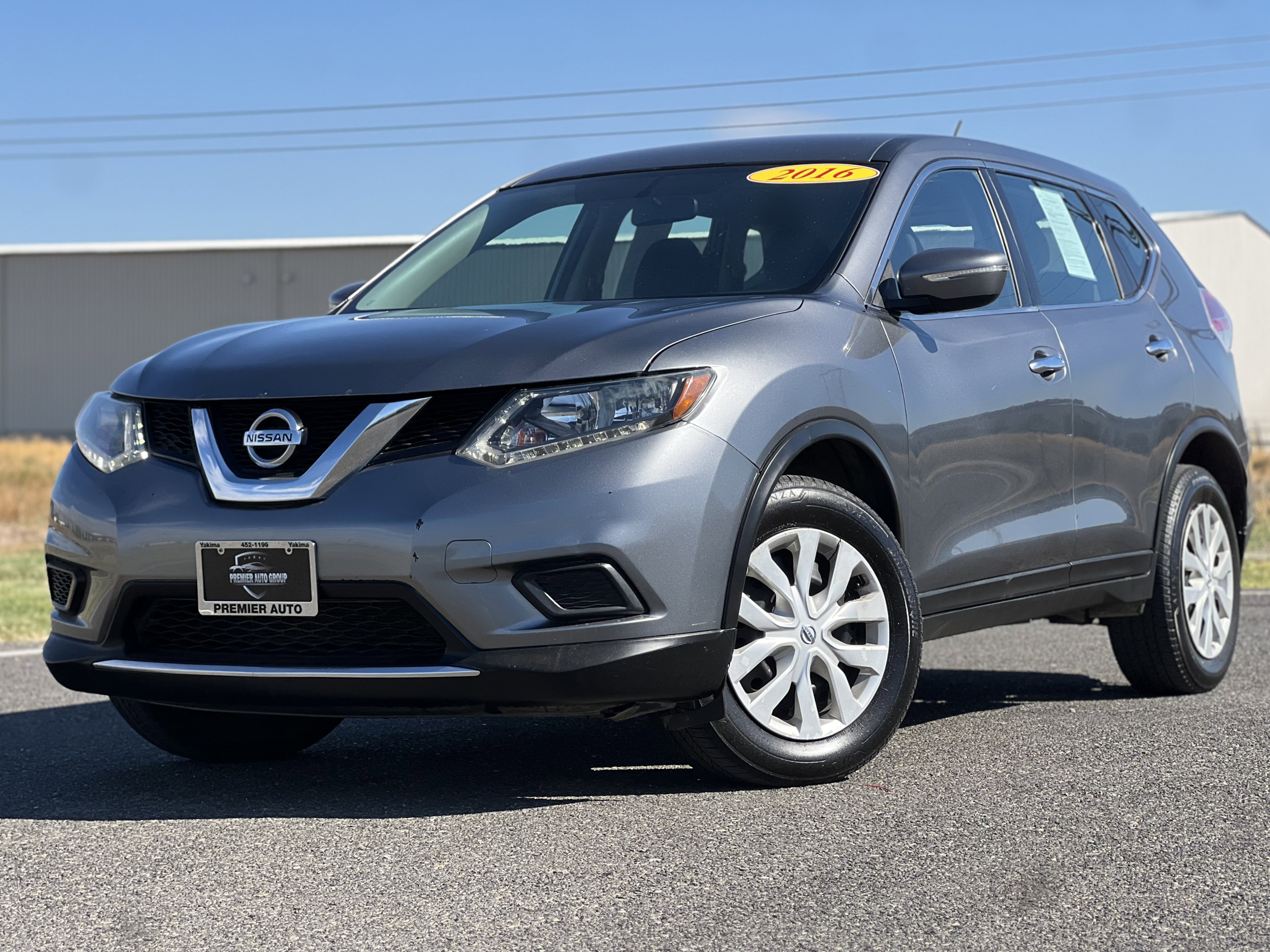 Used 2015 Nissan Rogue S AWD/4WD image 7