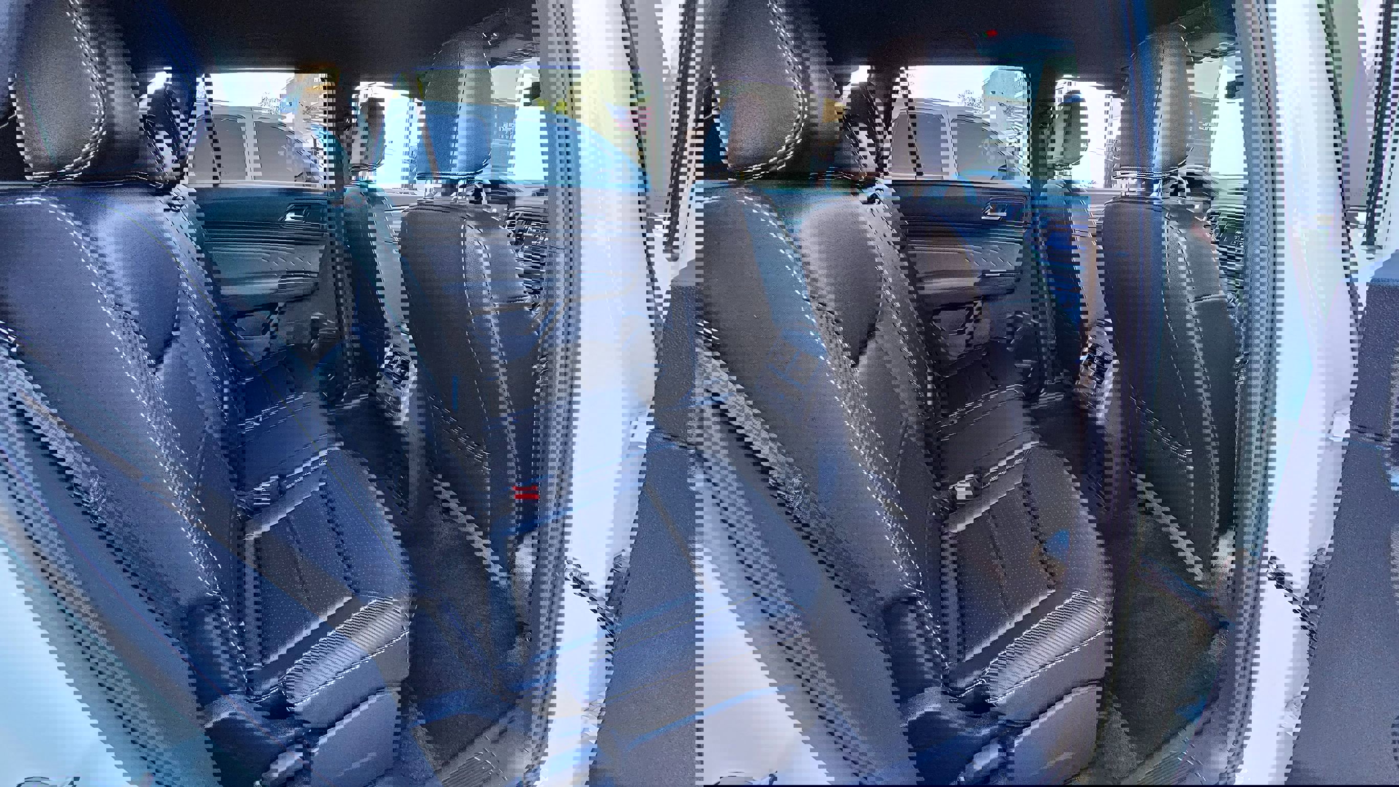 Used 2023 Volkswagen Atlas Cross Sport SE image 28