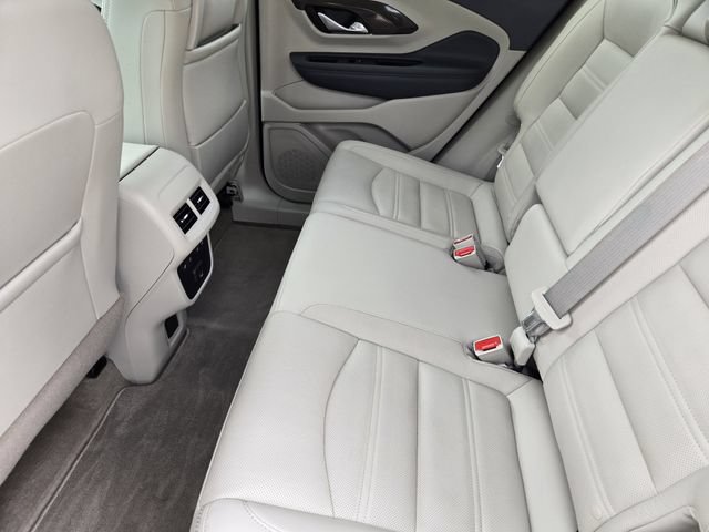 Used 2024 GMC Terrain Denali w/ Denali Premium Package AWD/4WD image 27