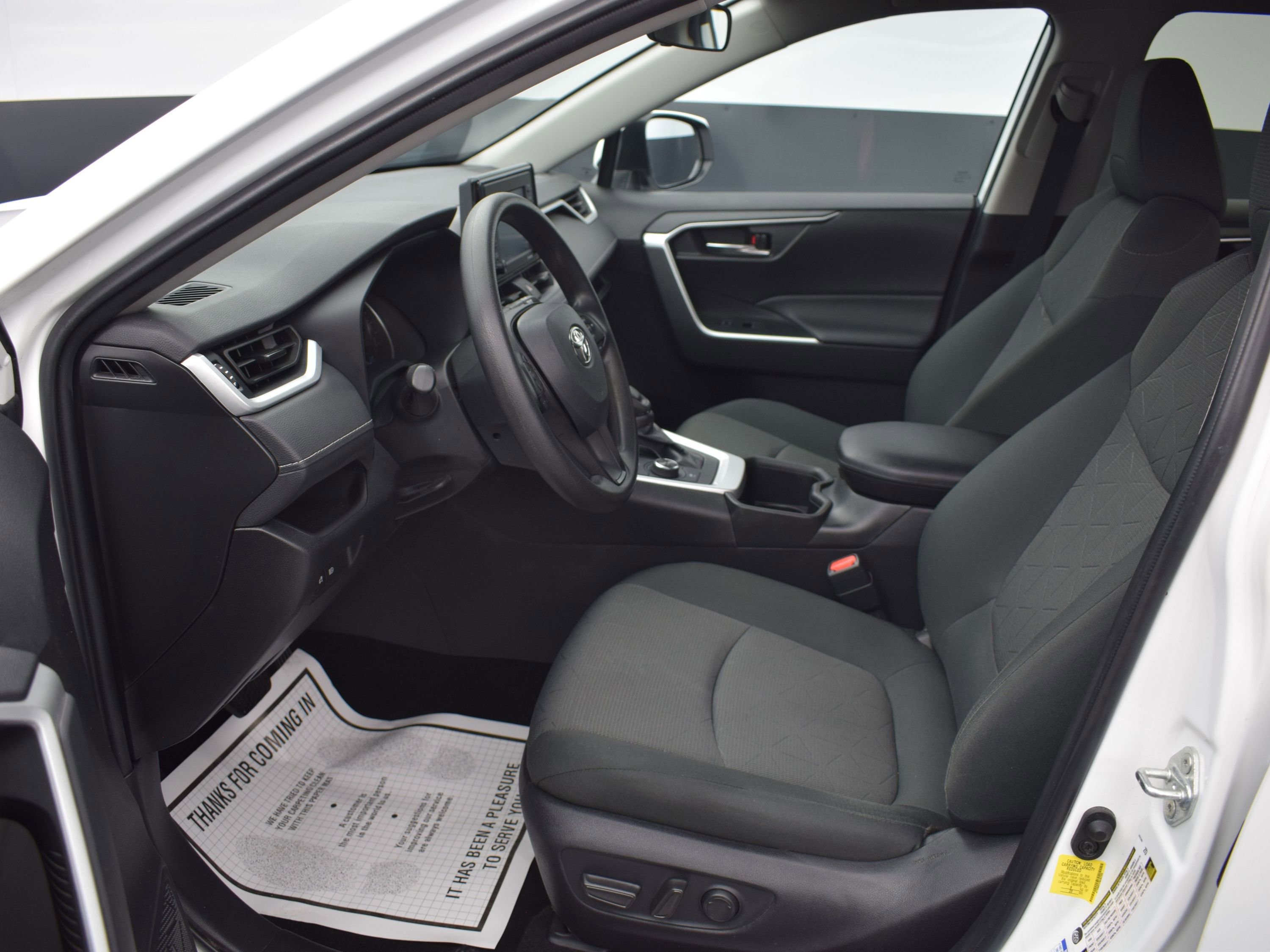 Used 2022 Toyota RAV4 XLE image 13