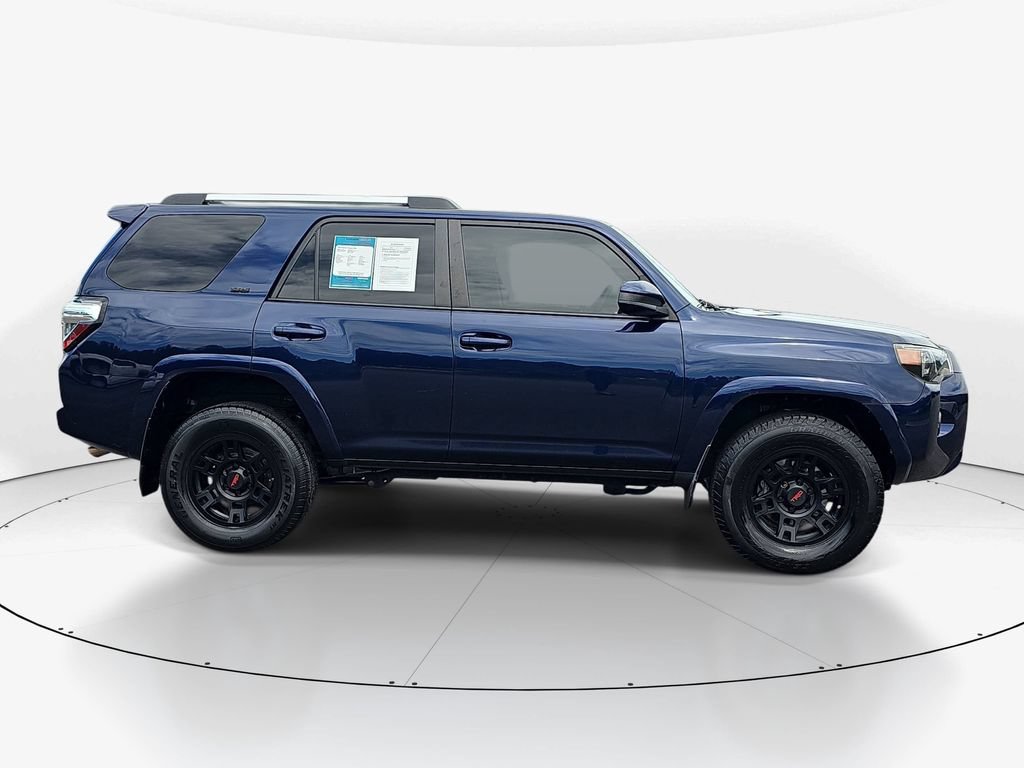Used 2019 Toyota 4Runner SR5 AWD/4WD image 5