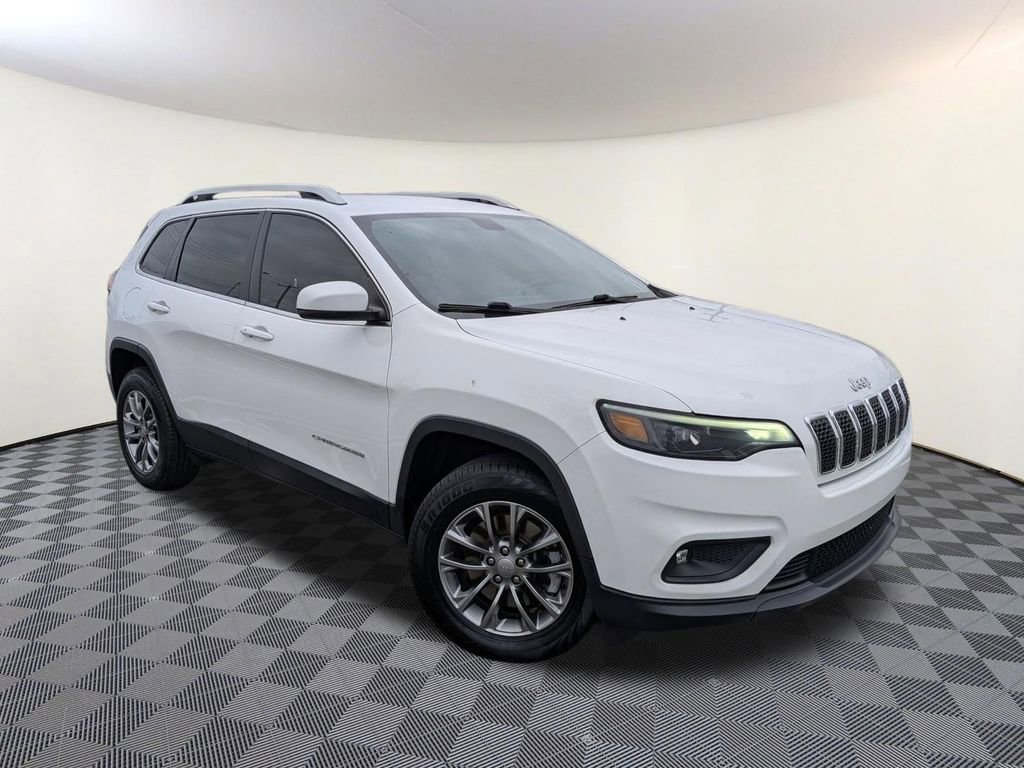 Used 2019 Jeep Cherokee Latitude Plus w/ Cold Weather Group image 1