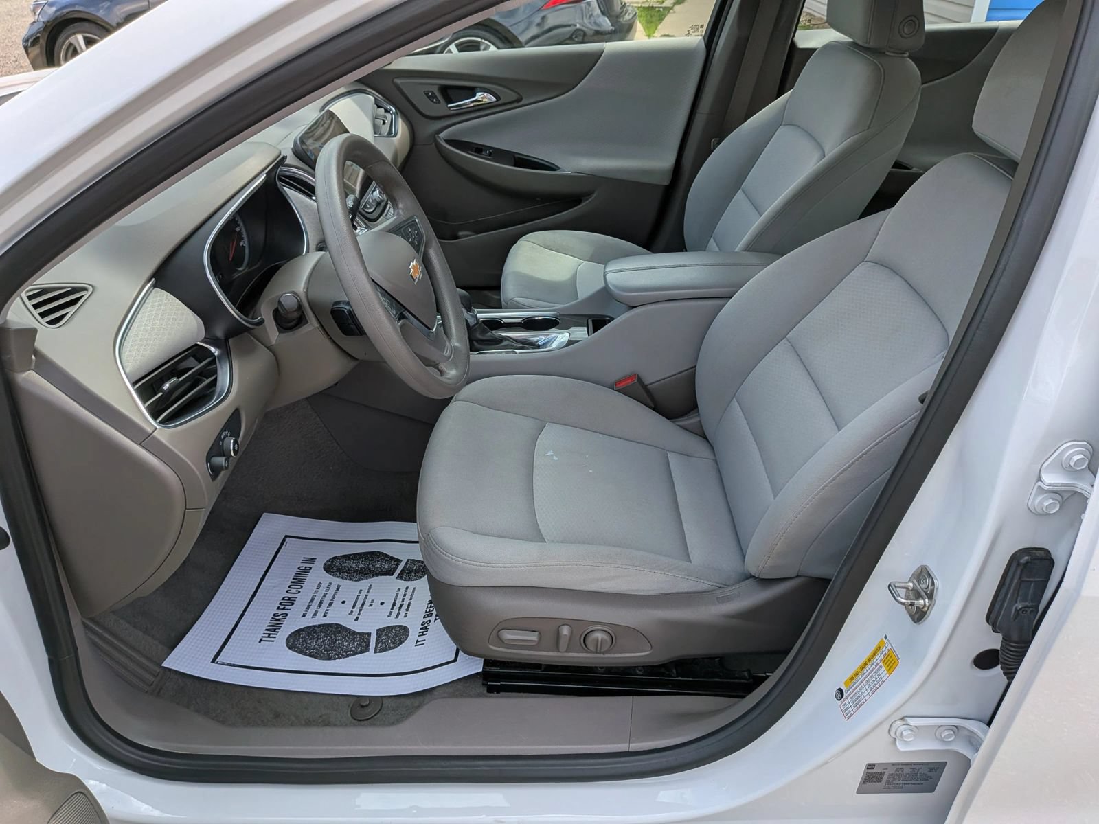 Used 2021 Chevrolet Malibu LT FWD image 22