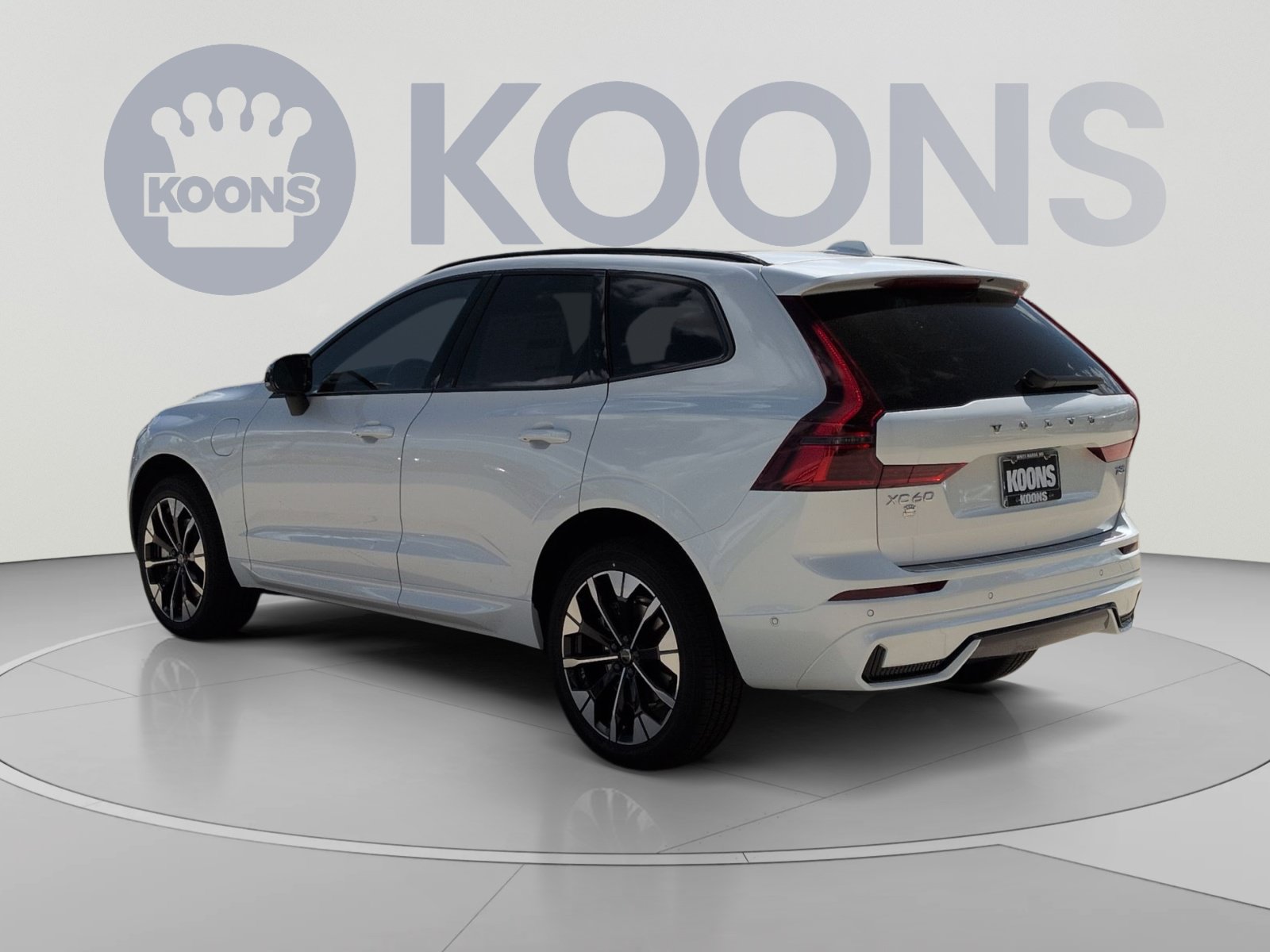 New 2026 Volvo XC60 T8 Plus w/ Protection Package Premier AWD/4WD image 14