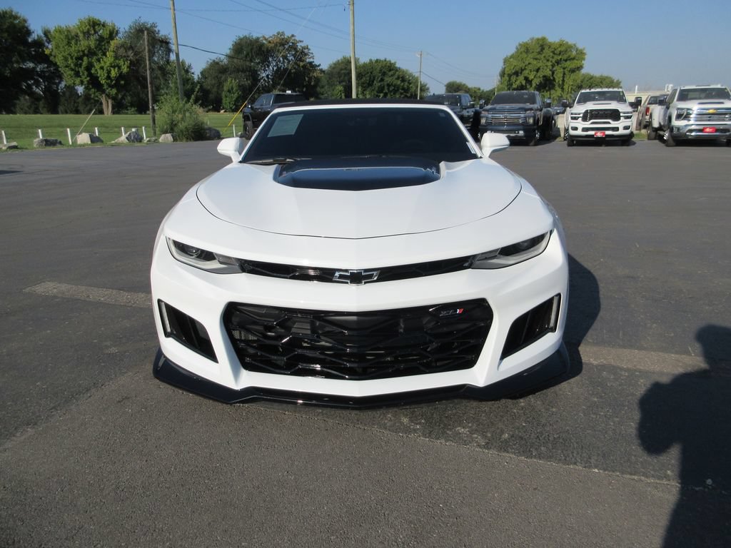 Certified 2022 Chevrolet Camaro ZL1 RWD image 11