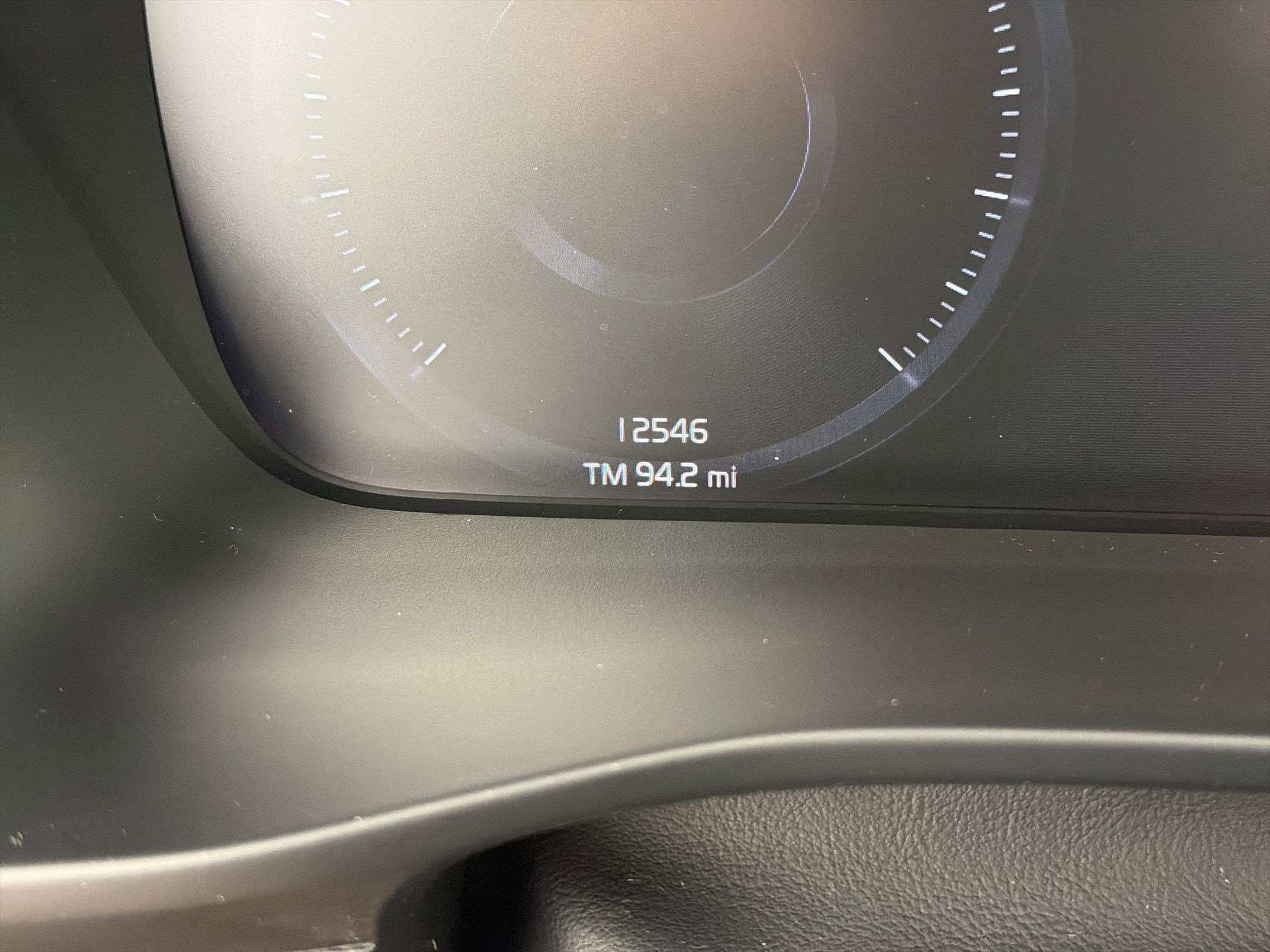 Used 2020 Volvo XC40 T5 Momentum w/ Protection Package image 20