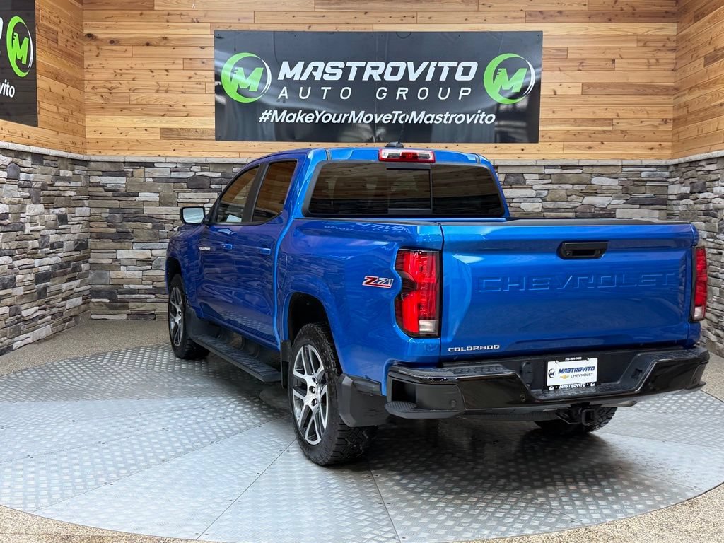 Used 2024 Chevrolet Colorado Z71 w/ Z71 Convenience Package 2 AWD/4WD image 17