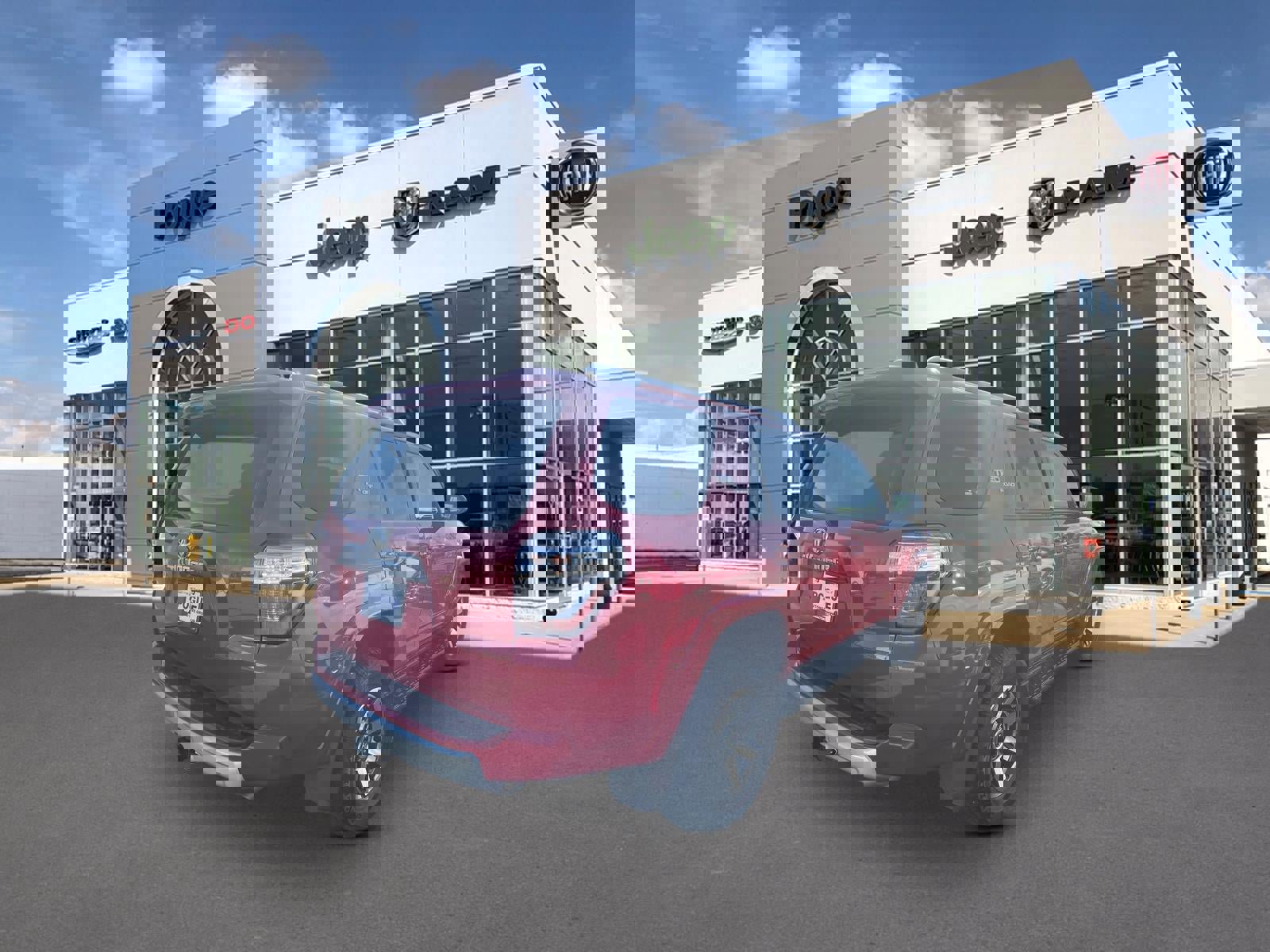 Used 2024 Toyota 4Runner TRD Off-Road image 2