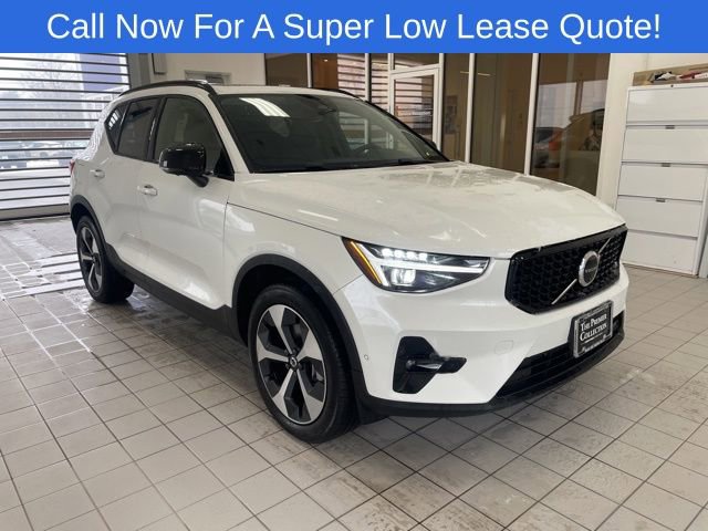 Used 2026 Volvo XC40 B5 Plus w/ Protection Package Premier image 5