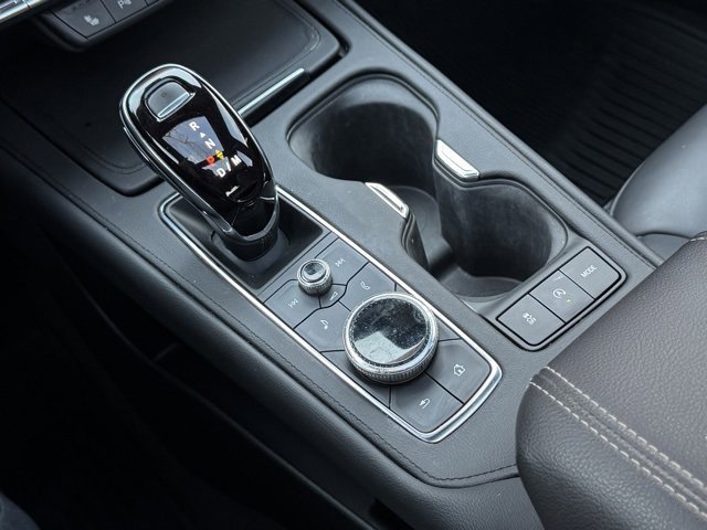 Used 2022 Cadillac XT4 Luxury w/ Cold Weather Package image 12