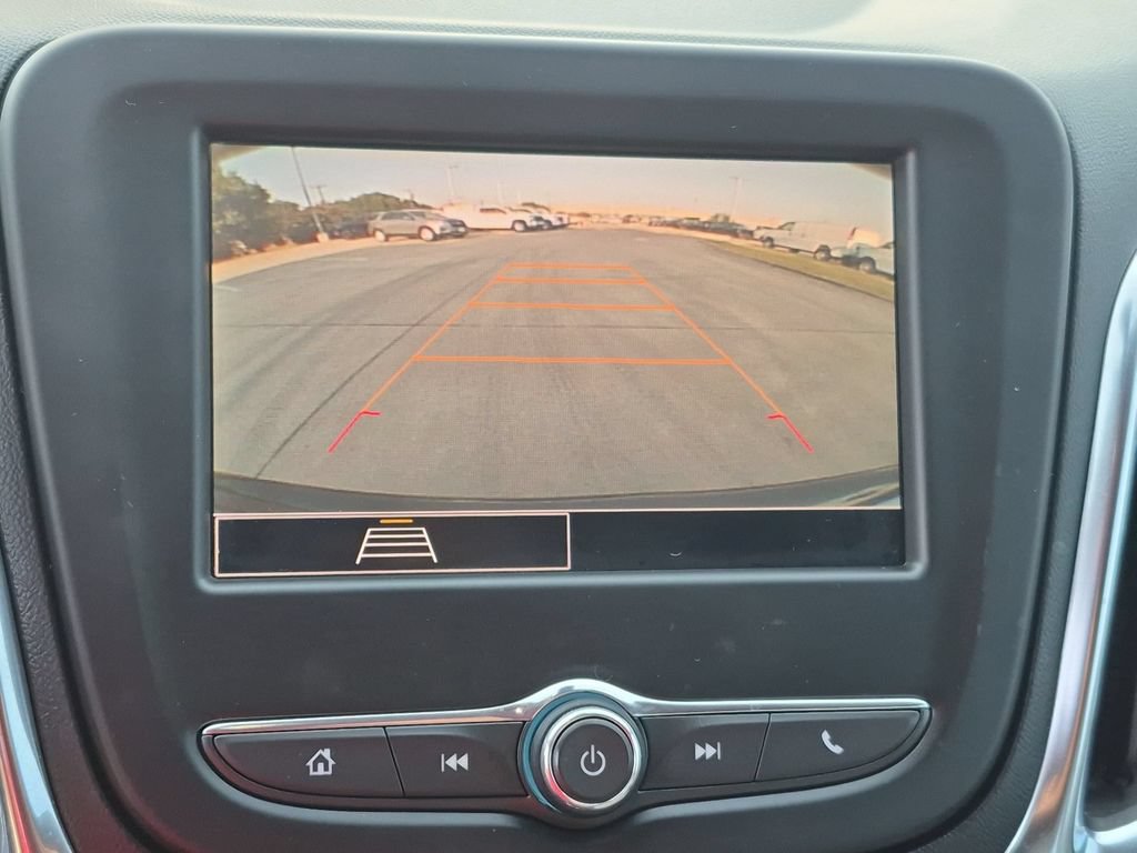 Used 2022 Chevrolet Equinox LS AWD/4WD image 17