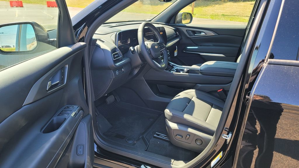 New 2026 Chevrolet Traverse LT w/ Driver Confidence Package image 18