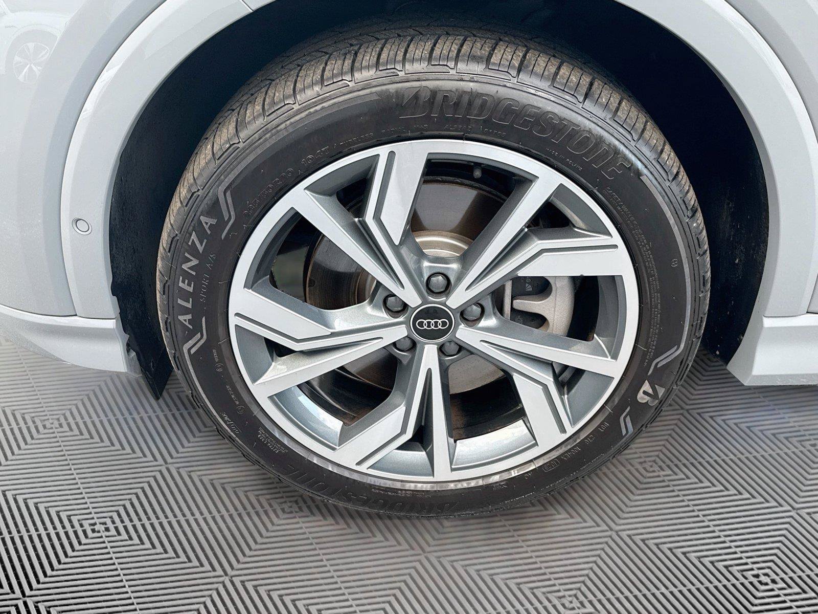 Used 2023 Audi Q4 e-tron Premium Plus AWD/4WD image 31