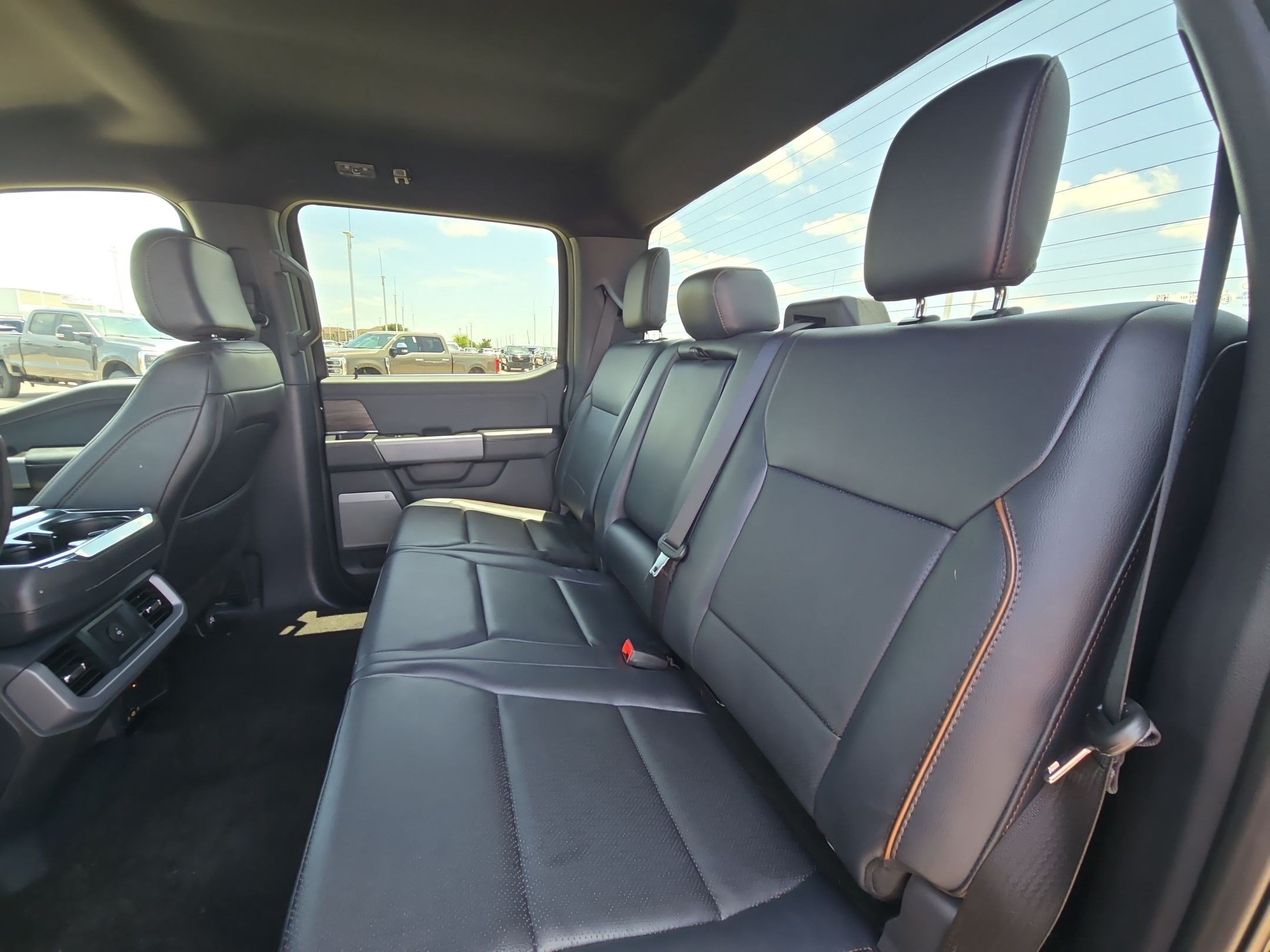 Used 2025 Ford F150 Lariat AWD/4WD image 29