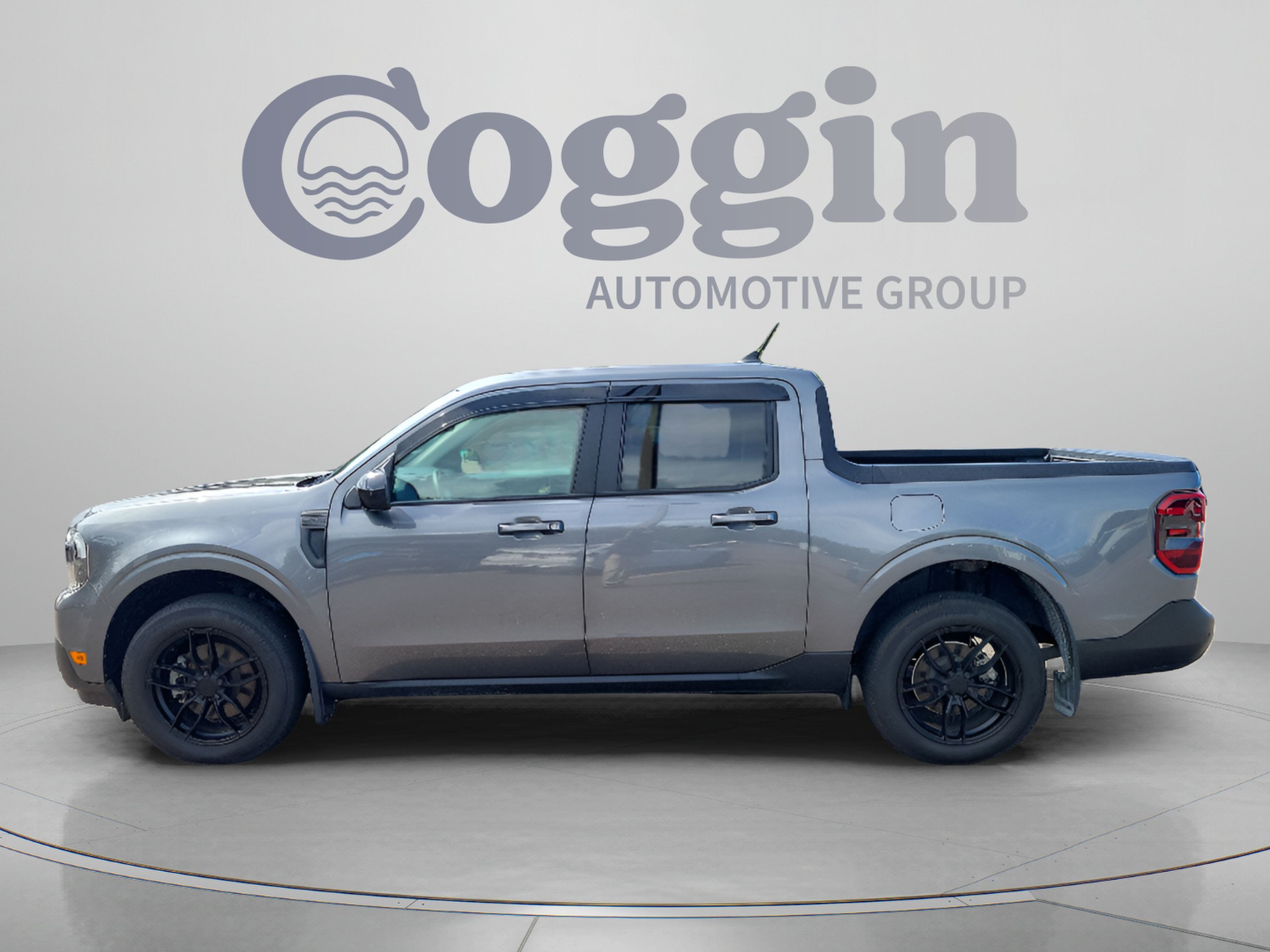 Used 2024 Ford Maverick Lariat w/ Black Appearance Package AWD/4WD image 2