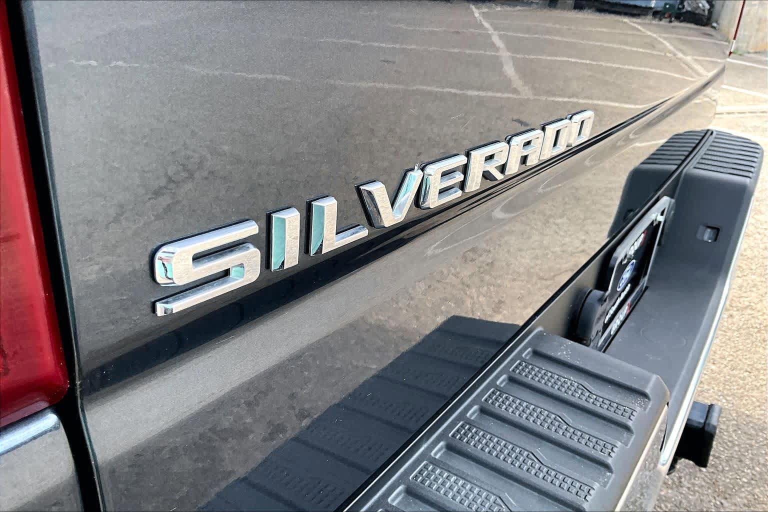 Used 2021 Chevrolet Silverado 1500 LT RWD image 10