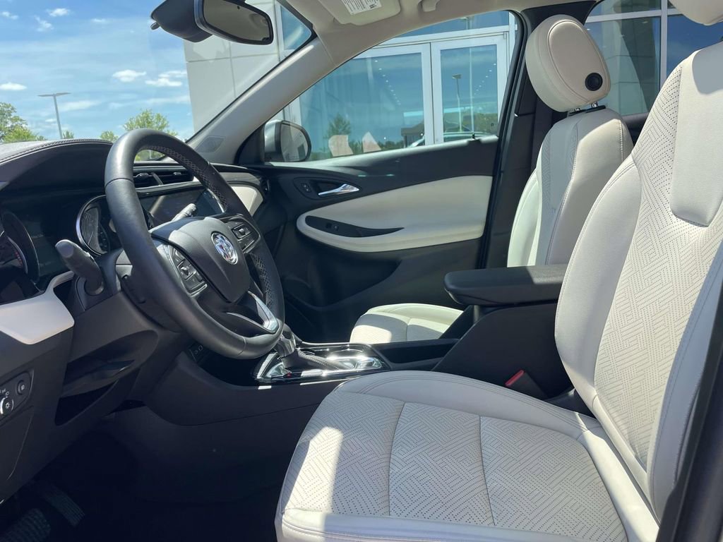 Used 2023 Buick Encore GX Essence w/ Experience Buick Package FWD image 13