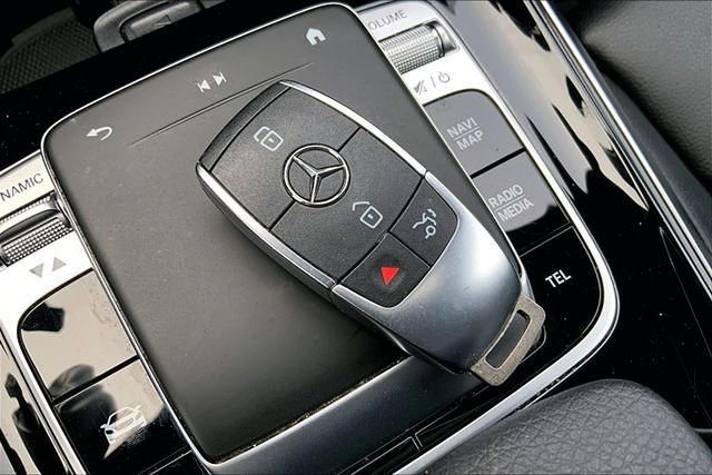Used 2020 Mercedes-Benz GLB 250 4MATIC image 14