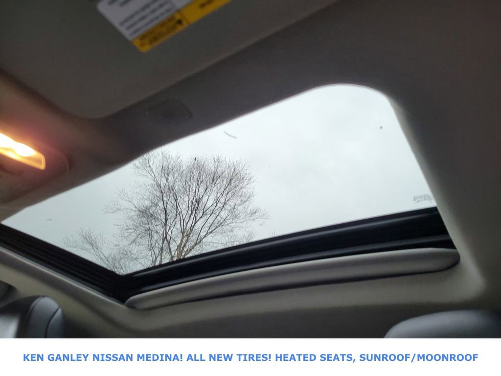 Used 2023 Toyota Highlander L image 38