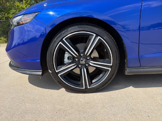 Certified 2025 Honda Accord Sport image 9