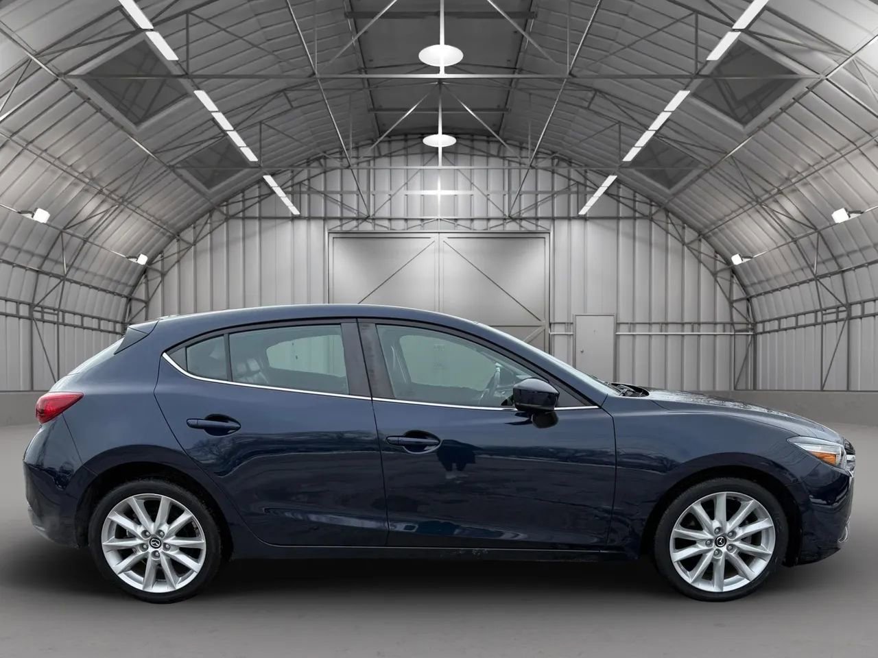 Used 2017 MAZDA MAZDA3 Touring image 3