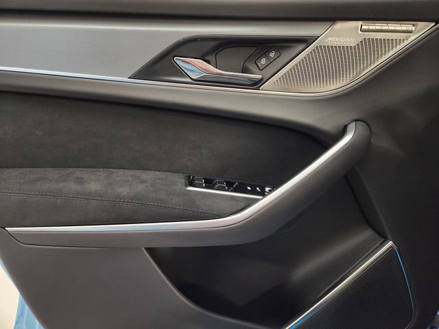 New 2026 Jaguar F-PACE SVR image 22