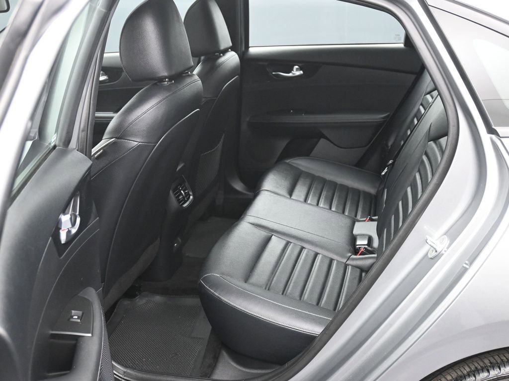 Used 2022 Kia Forte GT-Line w/ GT-Line Premium Package image 14