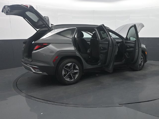 Used 2026 Hyundai Tucson SEL FWD image 46