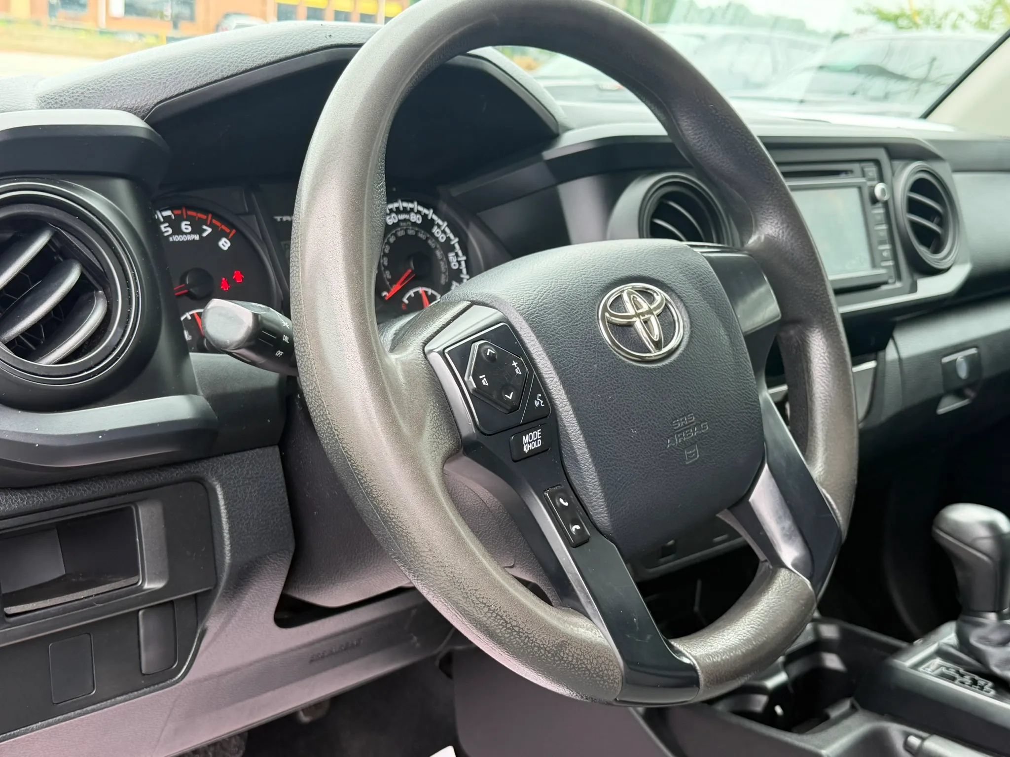 Used 2016 Toyota Tacoma SR RWD image 10