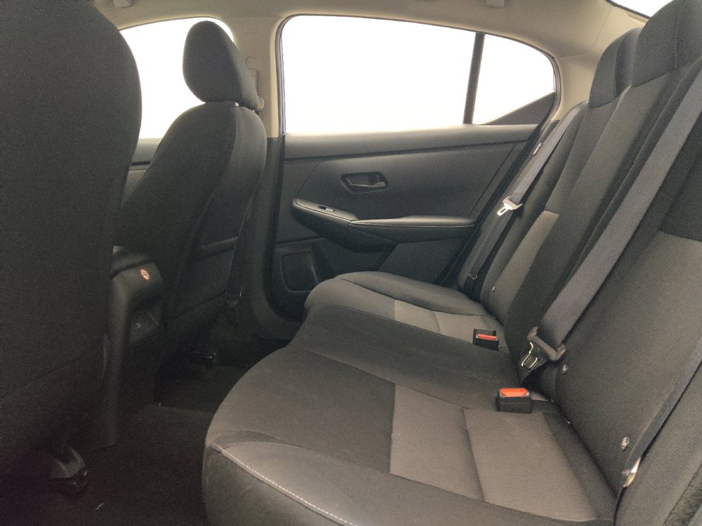 Used 2025 Nissan Sentra SV FWD image 18