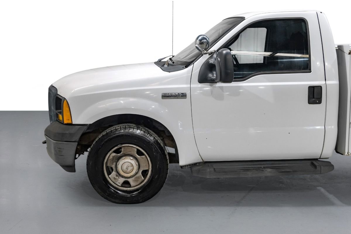 Used 2006 Ford F250 XL RWD image 10