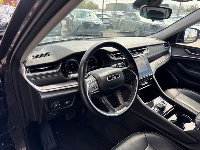Used 2022 Jeep Grand Cherokee L Limited AWD/4WD image 9