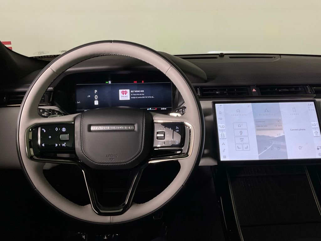 Used 2026 Land Rover Range Rover Velar Dynamic SE image 17
