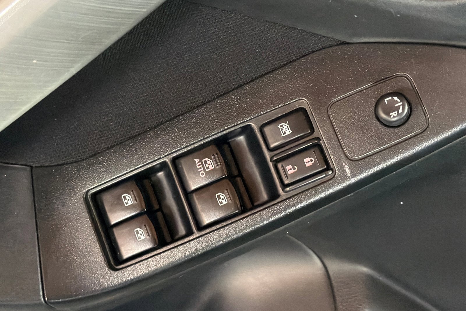 Used 2015 Subaru Forester 2.5i image 14