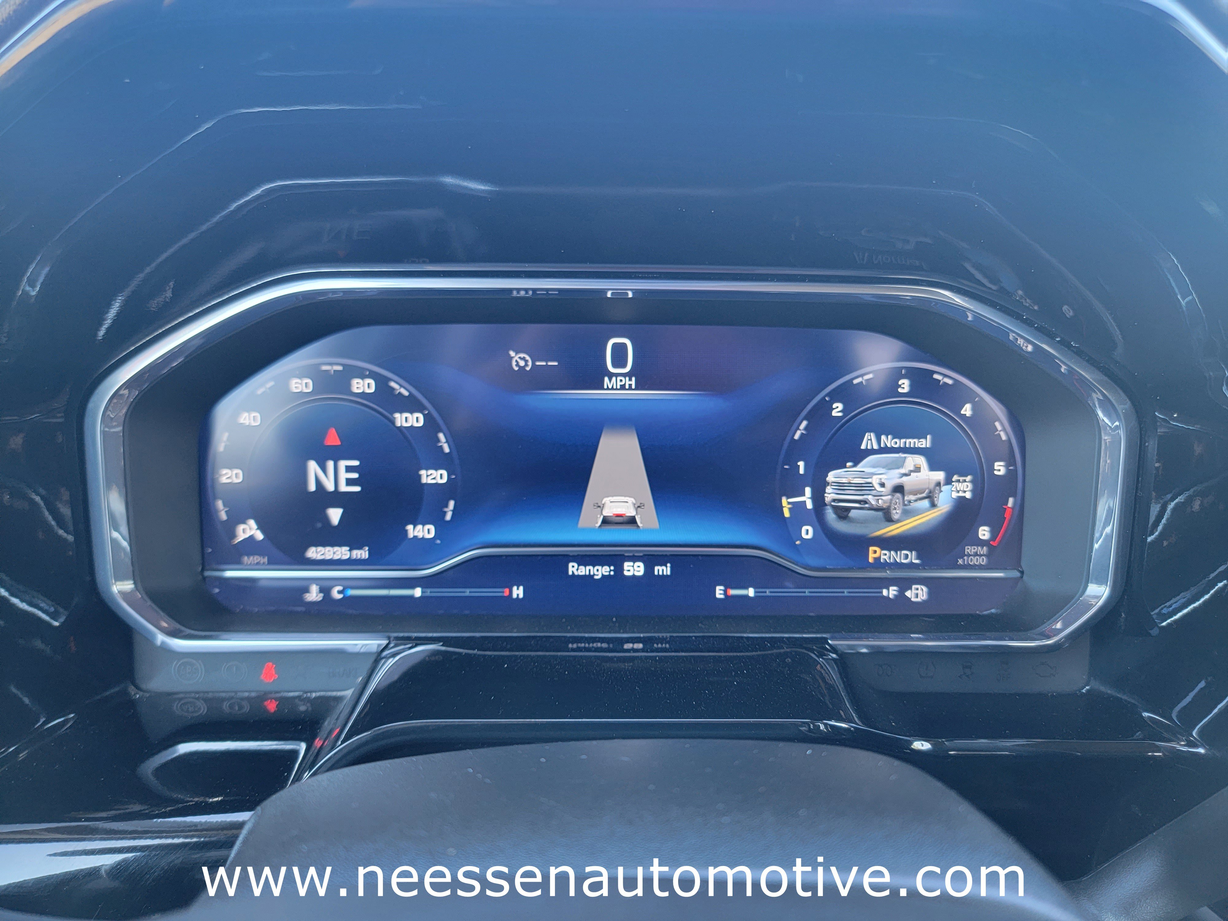 Used 2024 Chevrolet Silverado 2500 LT image 20