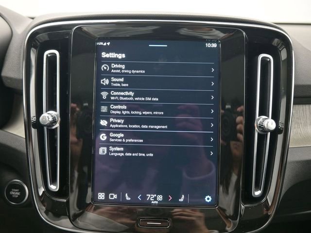 Used 2024 Volvo XC40 B5 Plus image 15