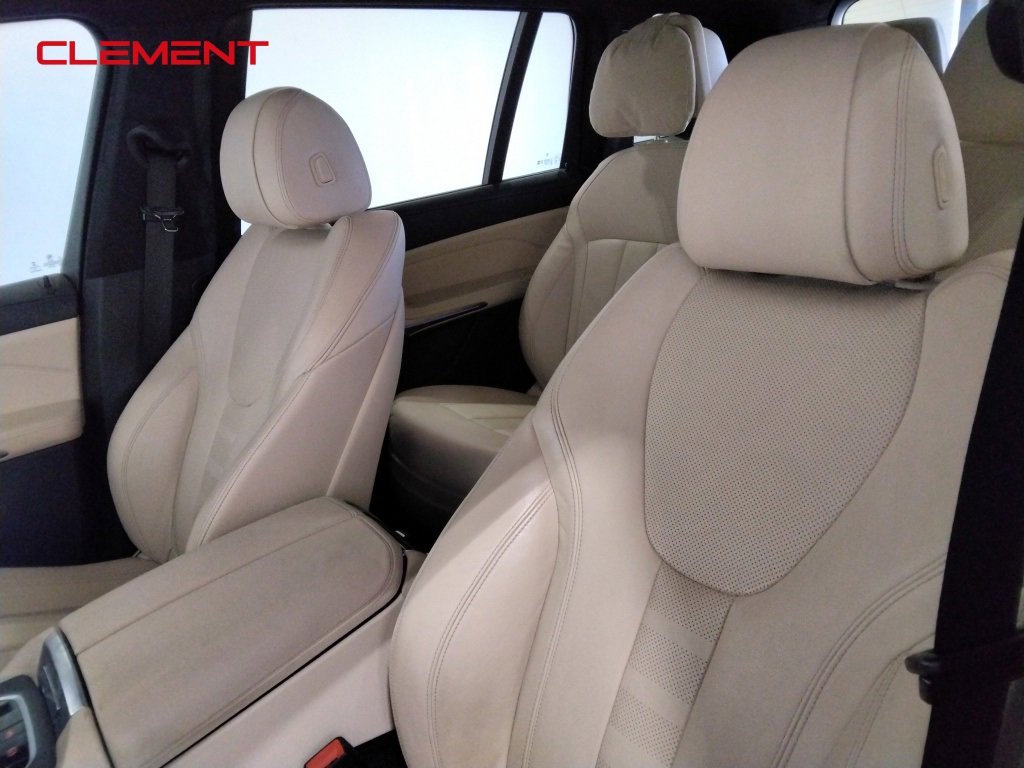 Used 2021 BMW X7 xDrive40i w/ Premium Package image 32