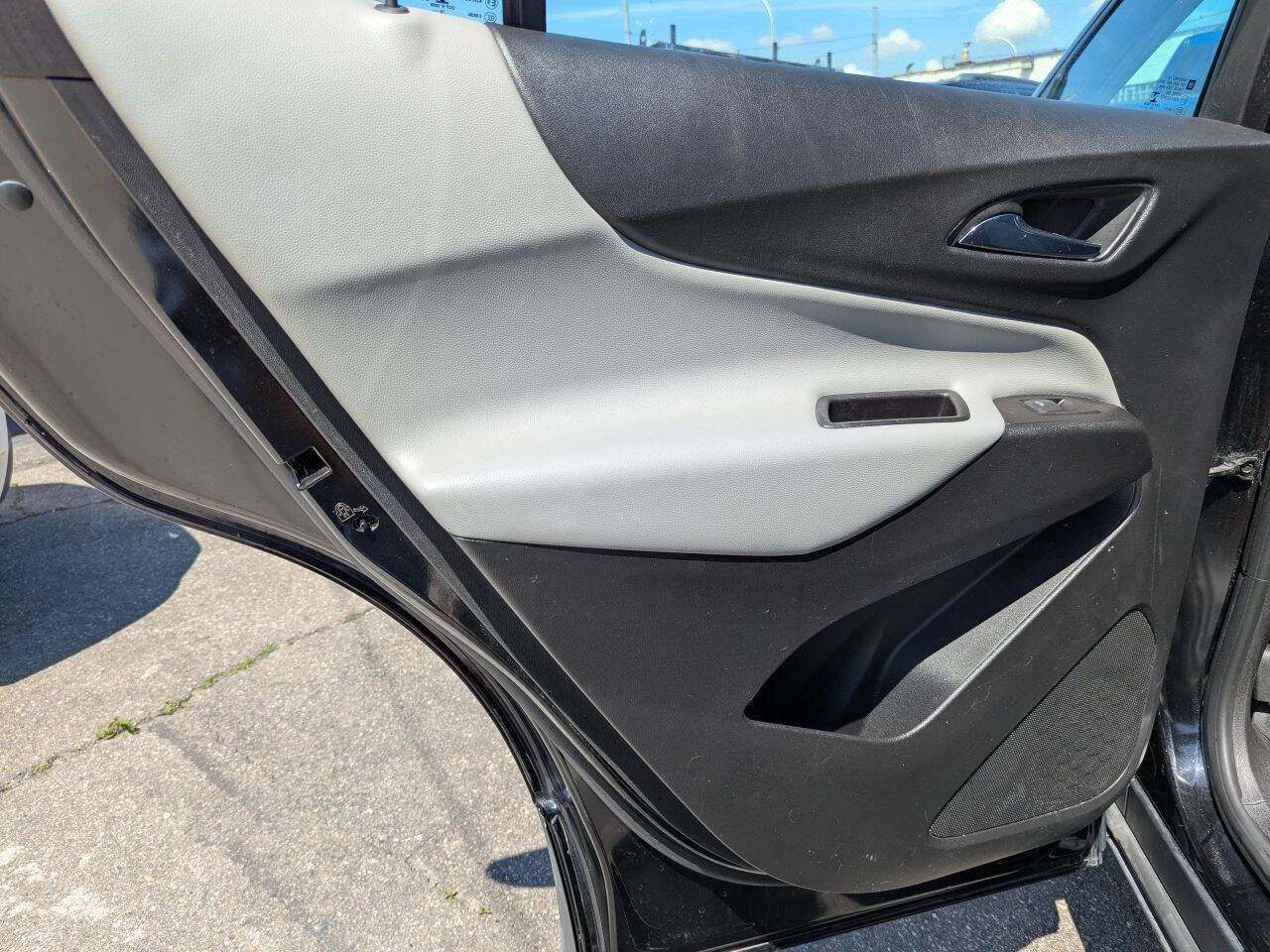 Used 2020 Chevrolet Equinox LS w/ LPO, Floor Liner Package image 13