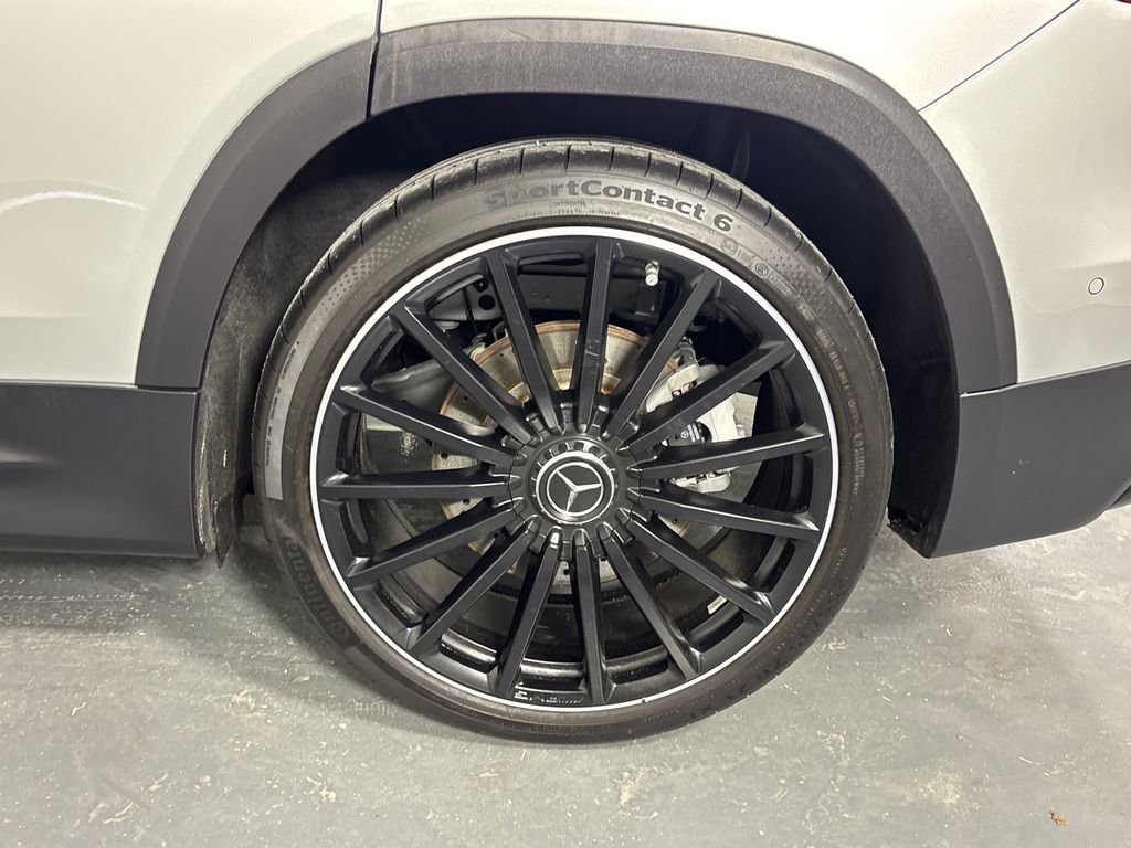 Used 2024 Mercedes-Benz GLB 35 AMG 4MATIC image 30