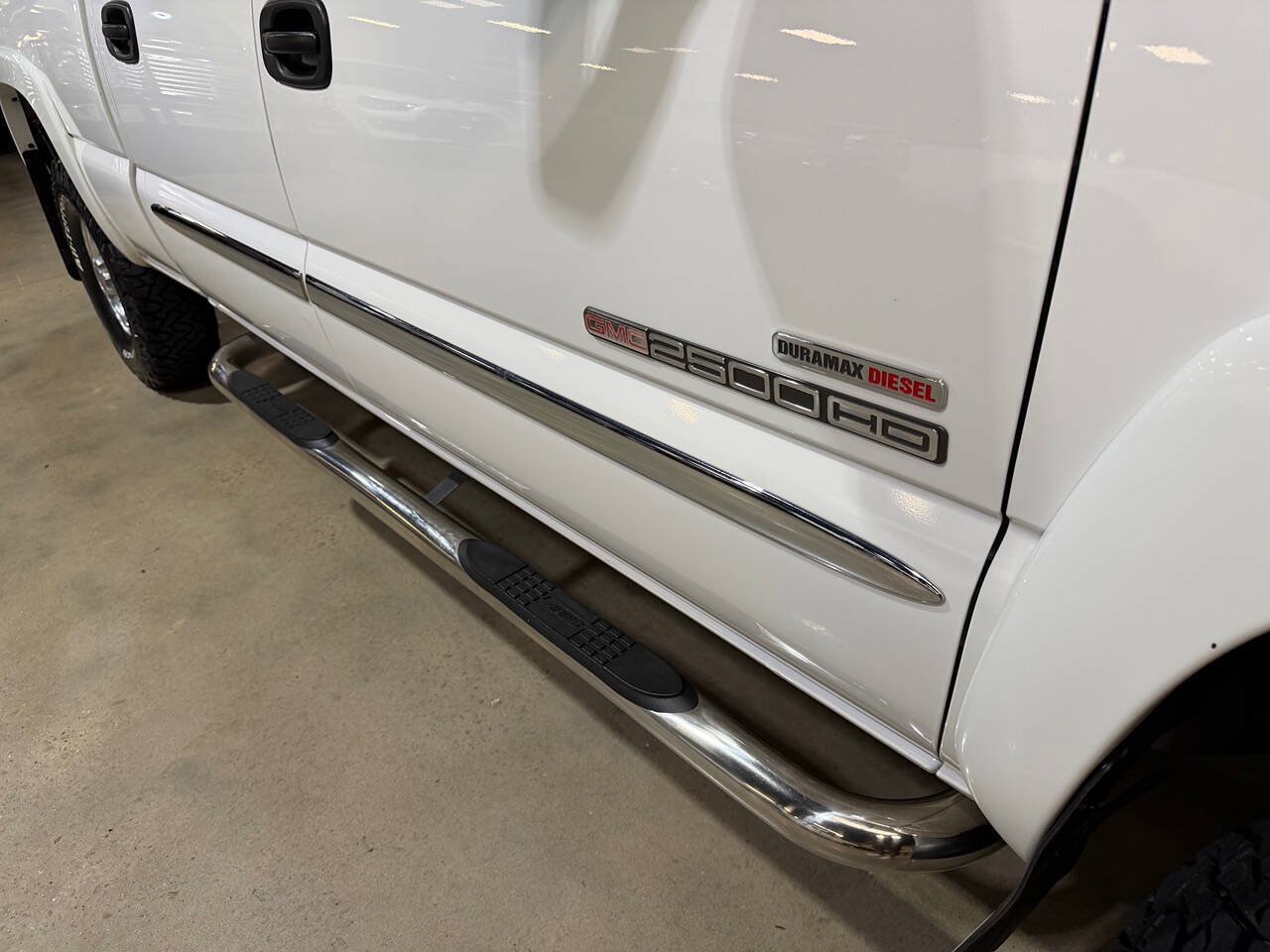 Used 2006 GMC Sierra 2500 SLT w/ Heavy-Duty Power Package AWD/4WD image 28