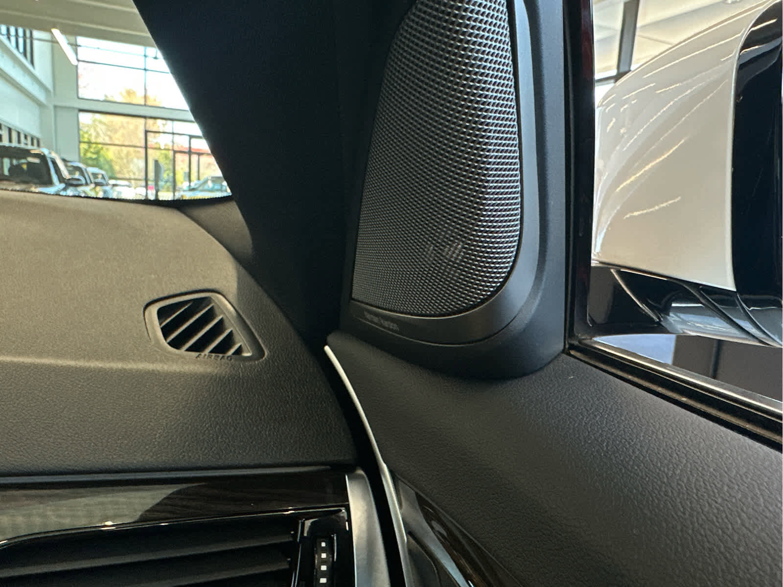 Used 2019 BMW 530i xDrive w/ Convenience Package image 25