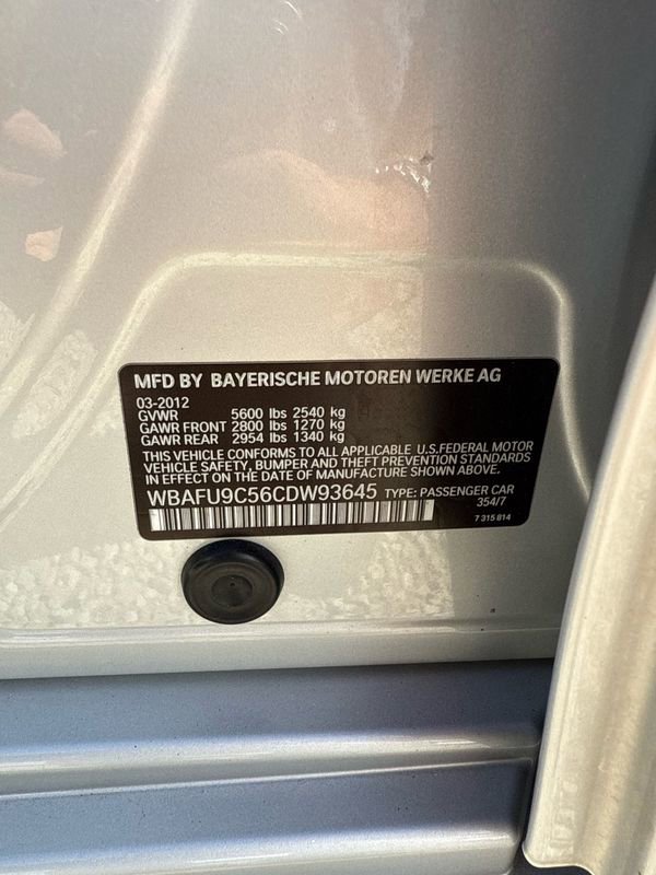 Used 2012 BMW 550i xDrive Sedan image 40