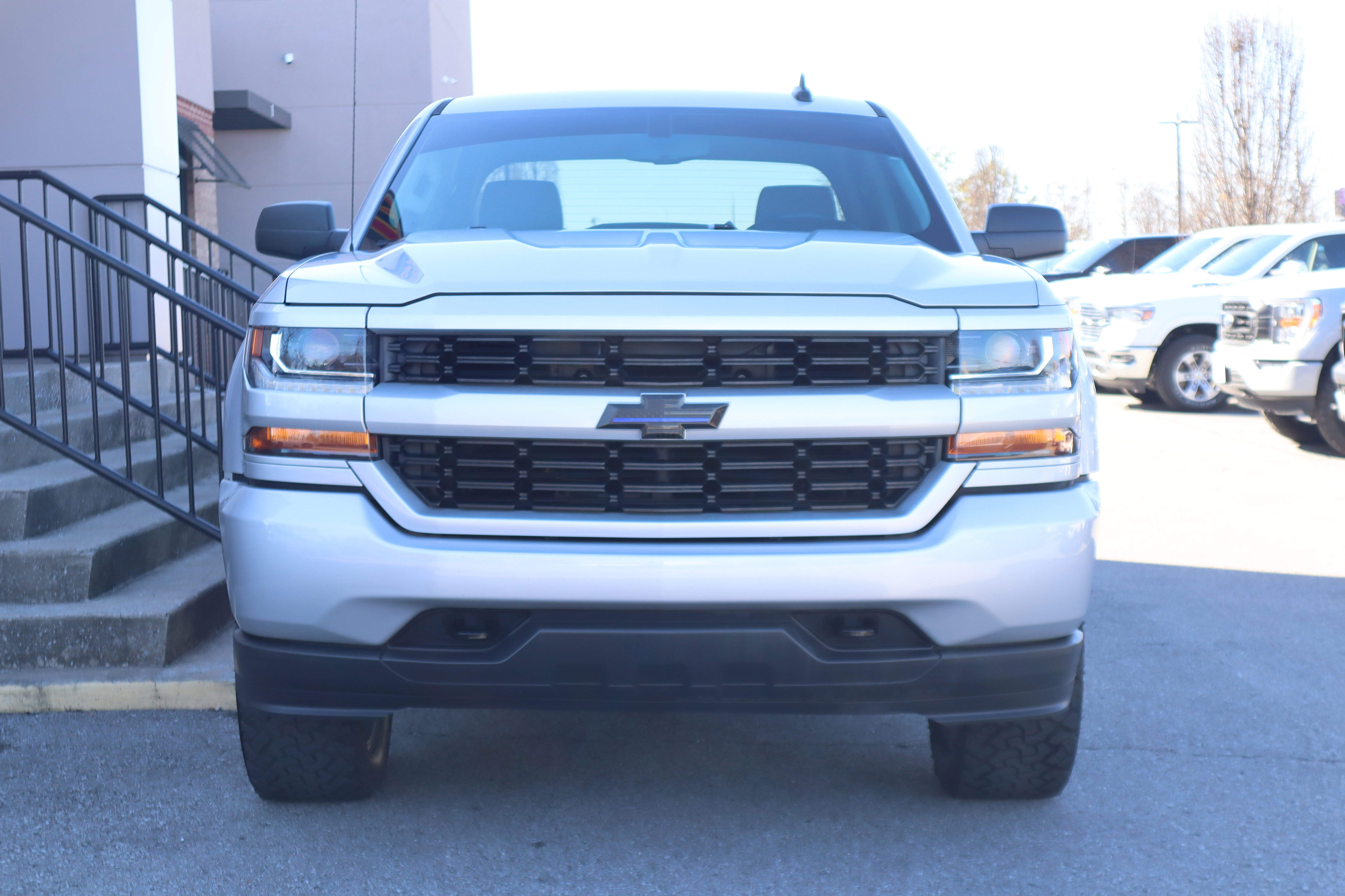 Used 2018 Chevrolet Silverado 1500 Custom w/ Custom Value Package RWD image 4