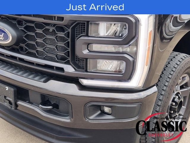 Used 2024 Ford F350 Lariat w/ Sport Appearance Package image 15
