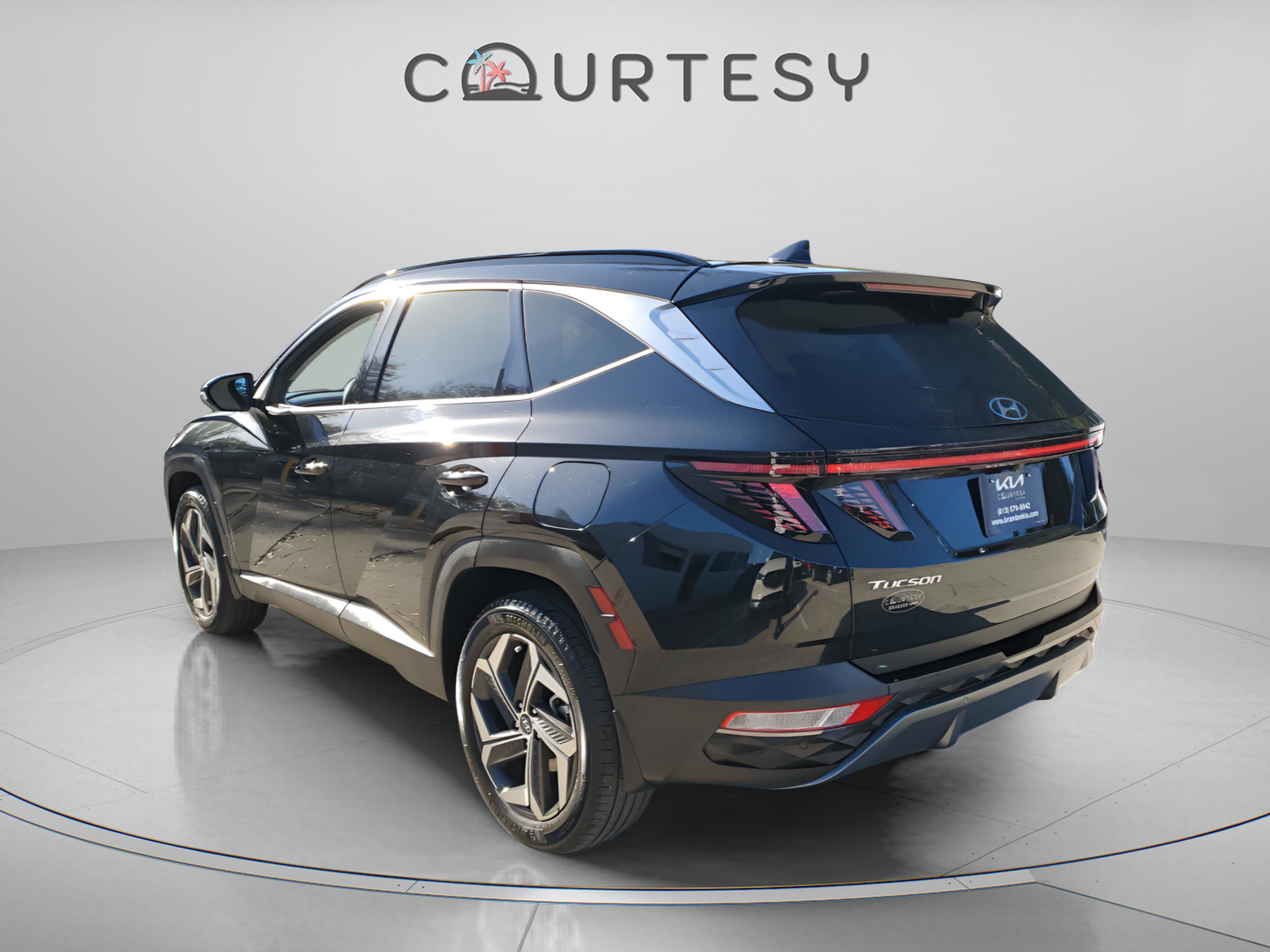 Used 2023 Hyundai Tucson Limited image 3