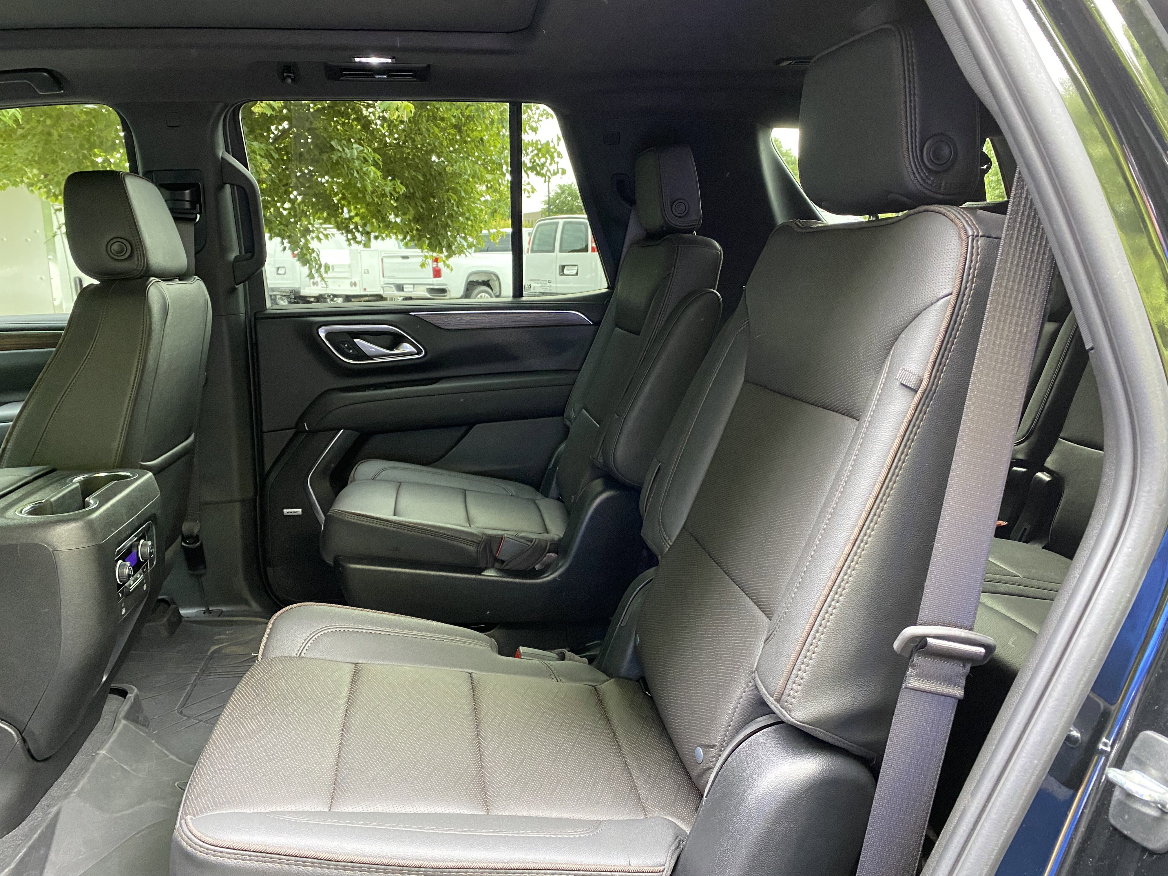 Used 2024 Chevrolet Tahoe High Country AWD/4WD image 39