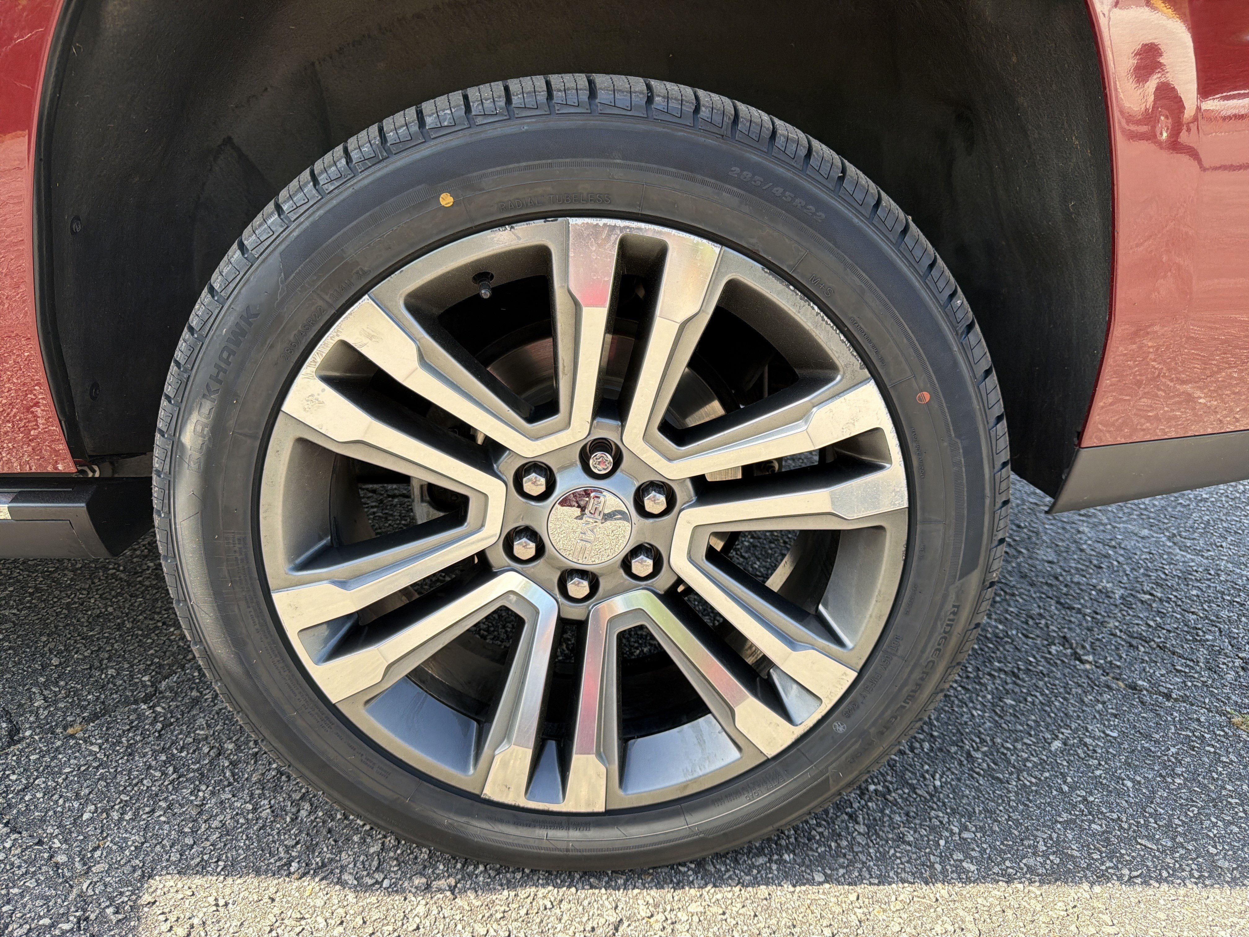 Used 2020 GMC Yukon Denali w/ Open Road Package RWD image 31