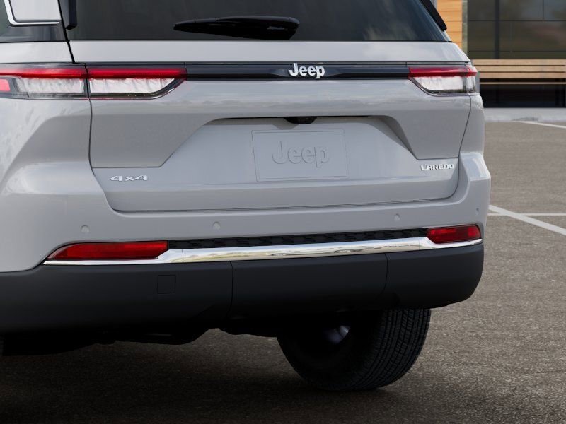New 2026 Jeep Grand Cherokee Laredo X AWD/4WD image 14