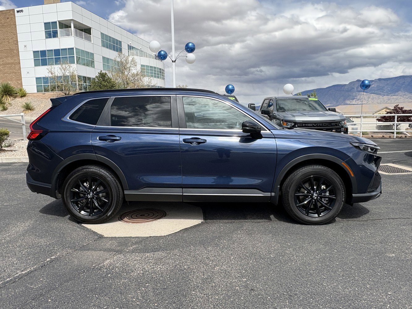 Certified 2025 Honda CR-V Sport-L image 4